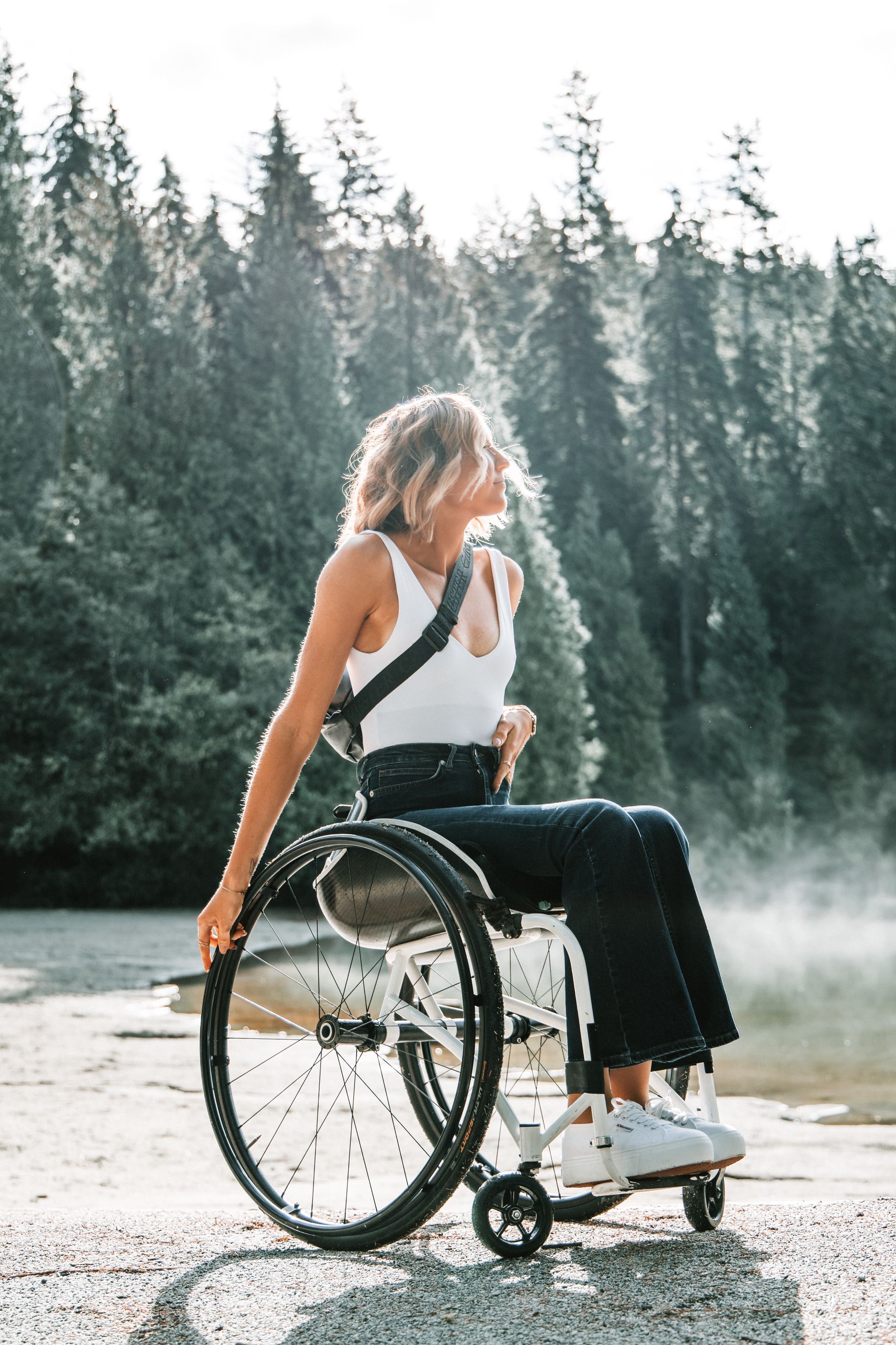 dziewczyna na wózku inwalidzkim